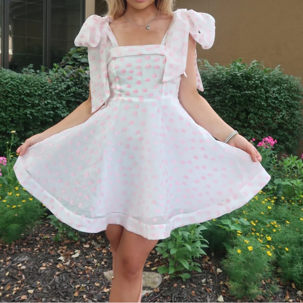 Shoulder tie mini dress